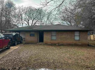 218 N Washington Ave, Alto, TX 75925