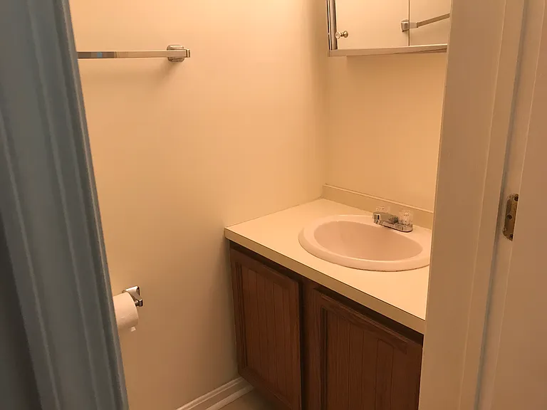 222 Cambridge Ct — Photo 40