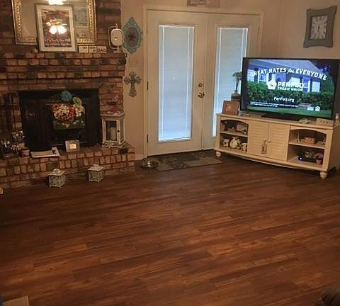 4th image of 631 Center Ct