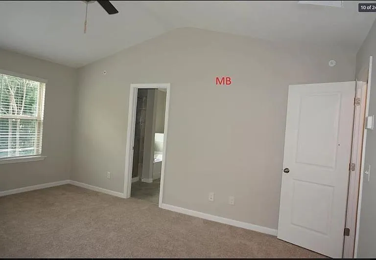 1366 Endicott Ct — Photo 11