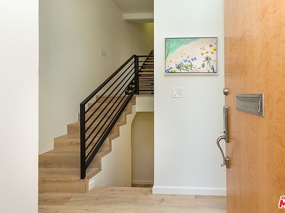 2nd image of 1928 Washington Ave #5