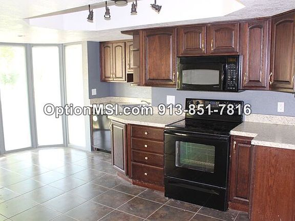 2nd image of 7724 Corona Ave