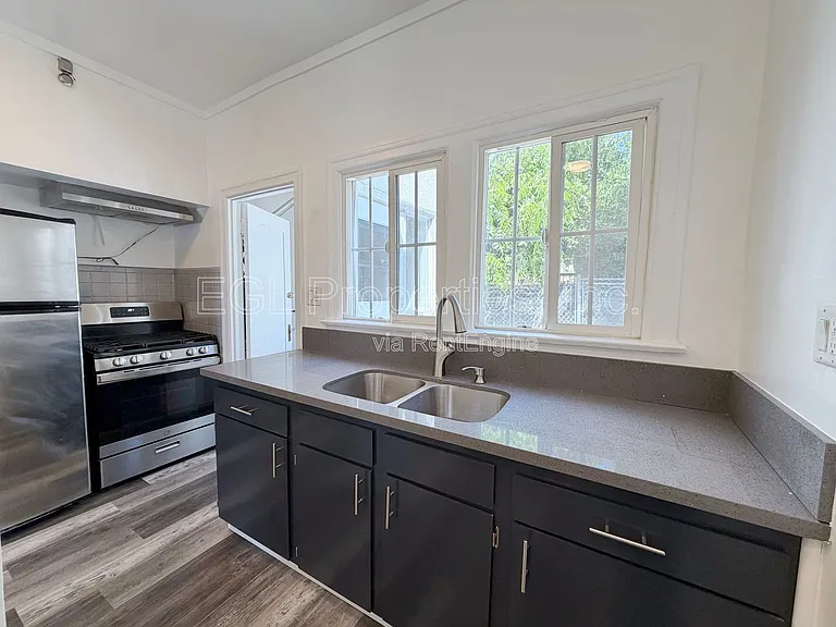 804 N Forest Ave — Photo 7