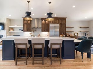 7033 Garrett Rd, Rockville, MD 20855