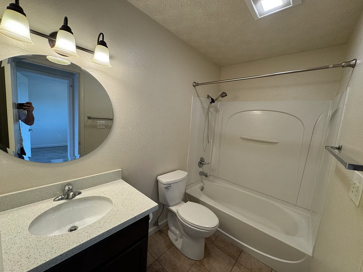 1 bed, 400 sqft, $1,250 — Photo 3
