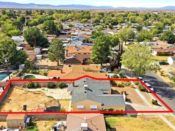 1406 W Kettering St, Lancaster, CA 93534