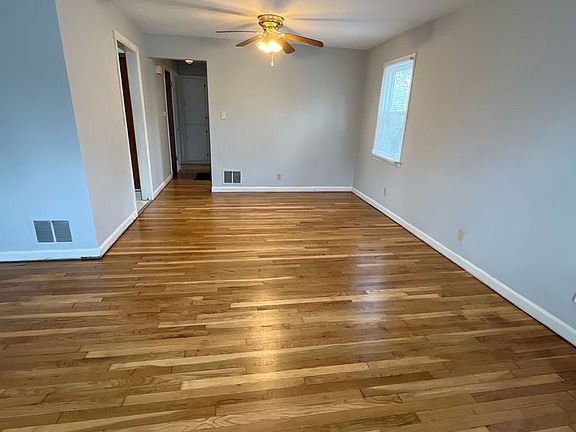 2nd image of 943-945 Sheridan Ave