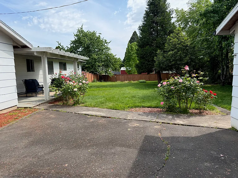 4385 SW 202nd Ave — Photo 3