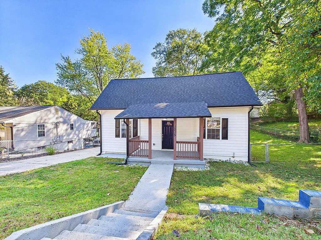 4 bed, 1574 sqft, $2,200 — Photo 2