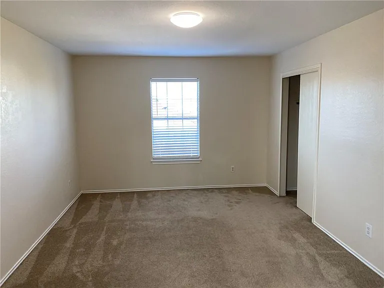 804 Sherry Dr — Photo 16