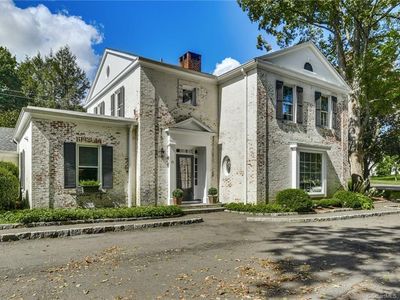 43 Main St #2, New Canaan, CT, 06840