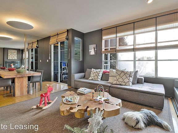 2nd image of 40 Bonita St