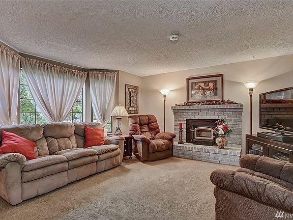 4th image of 13216 Silverhill Pl NW