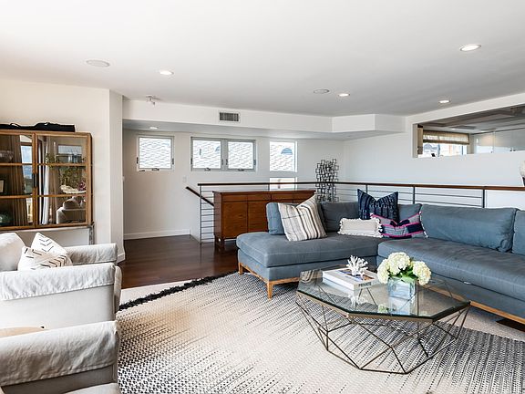 4th image of 115 Bayview Dr
