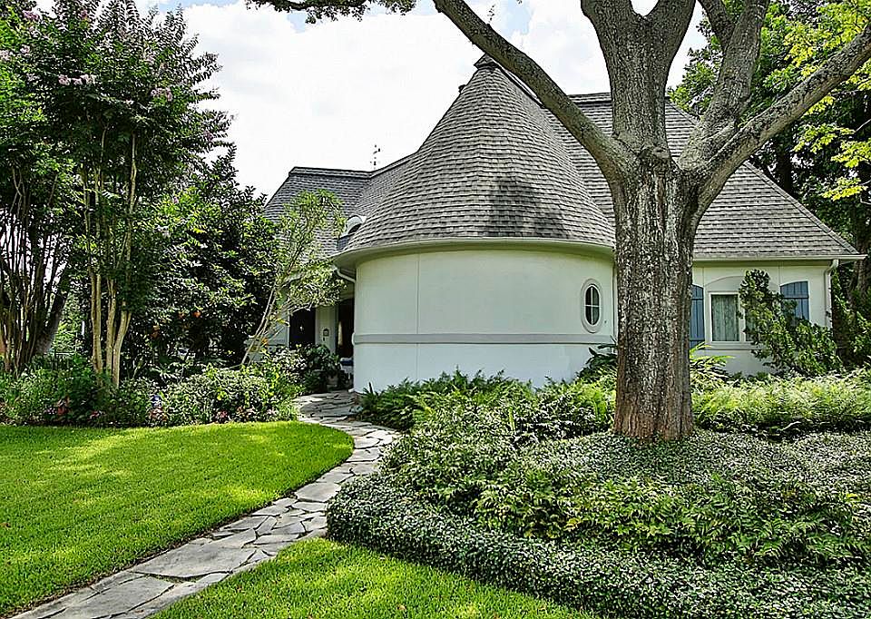 1st image of 5555 Aspen St