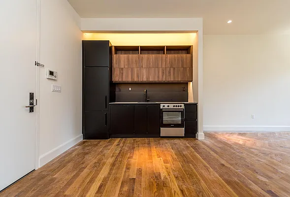 Rented by Nooklyn NYC LLC | media 60