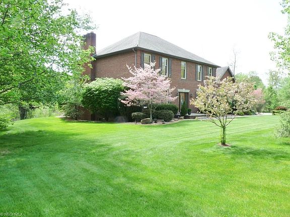 3rd image of 675 Saddlebrook Dr