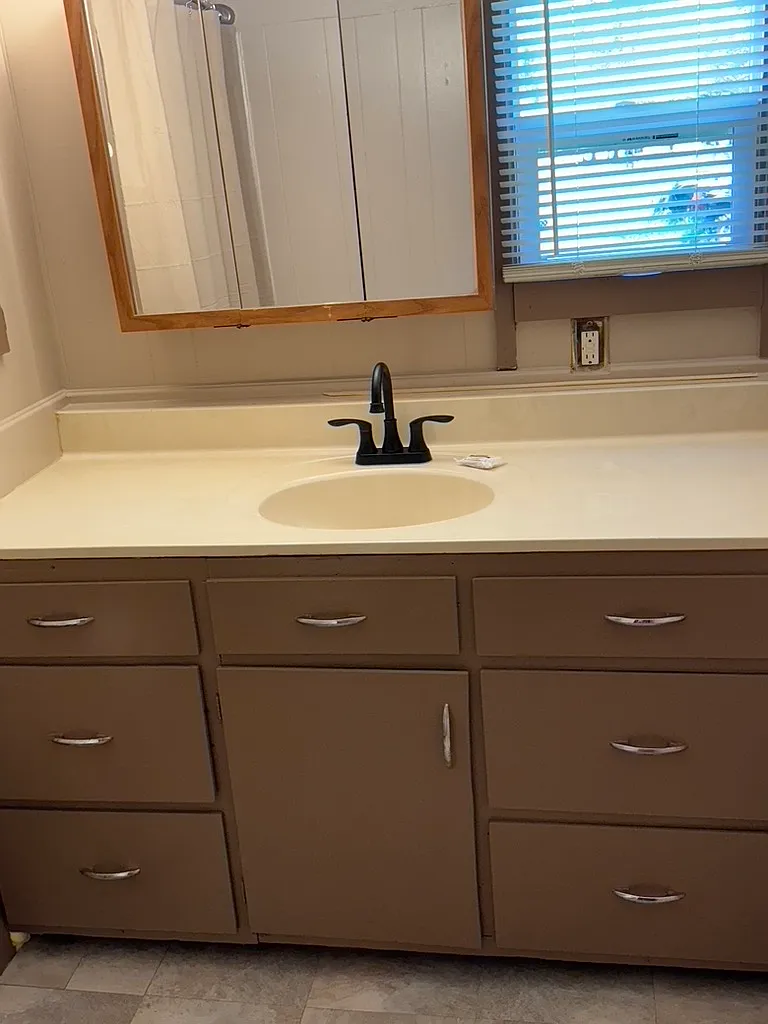 1 bed, 728 sqft, $1,100 — Photo 2