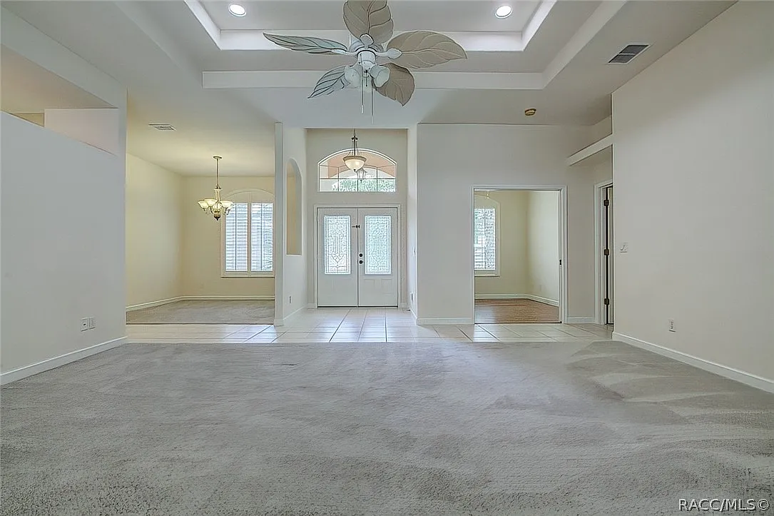 3 bed, 1967 sqft, $2,250 — Photo 4