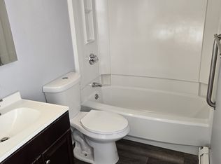 640 Social St APT 3, Woonsocket, RI 02895