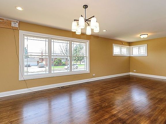 2nd image of 8609 S Kenwood Ave