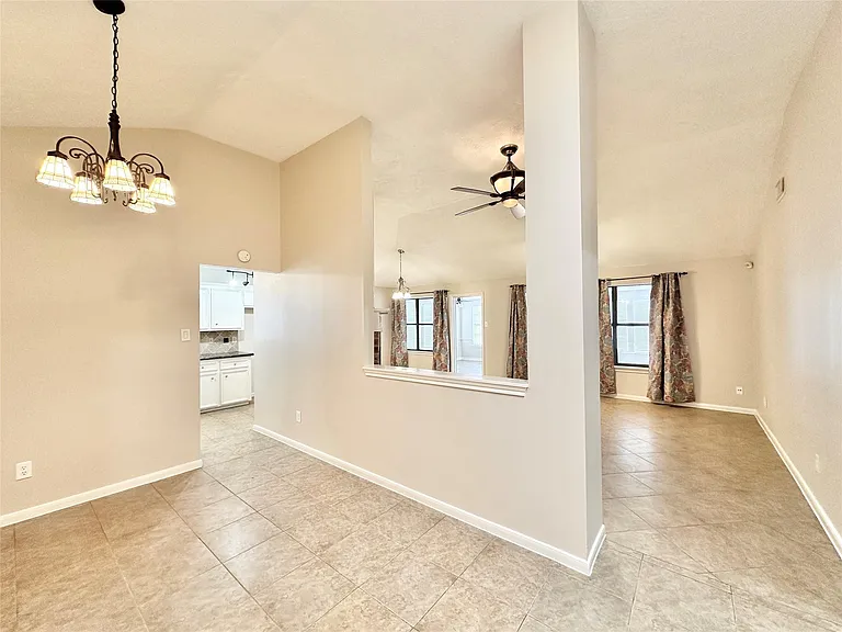 11614 Easterling Dr — Photo 4