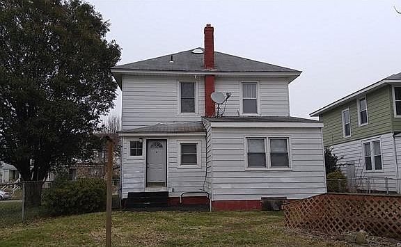 2nd image of 2123 Roanoke Ave