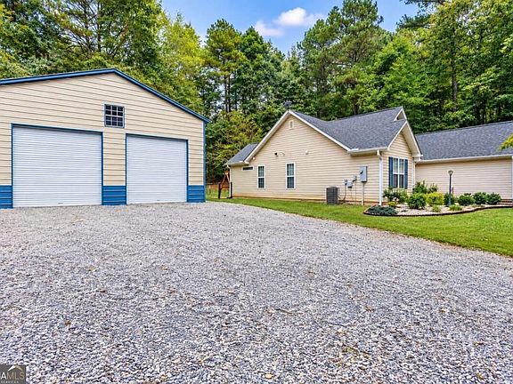 5th image of 2205 Maris Way