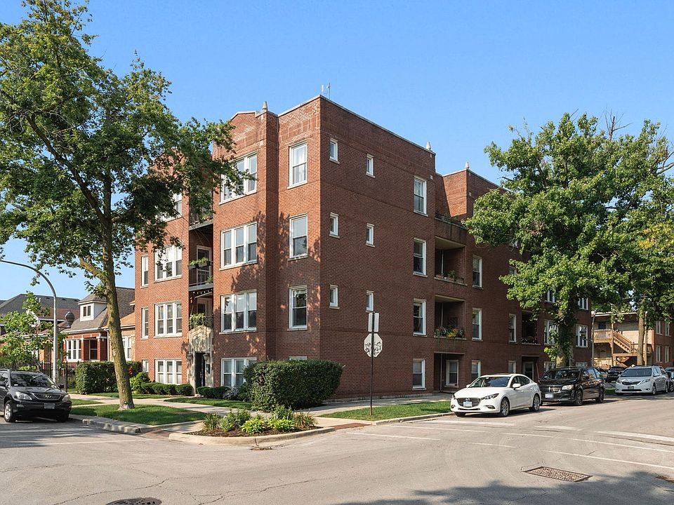1st image of 3107 W Belle Plaine Ave #1