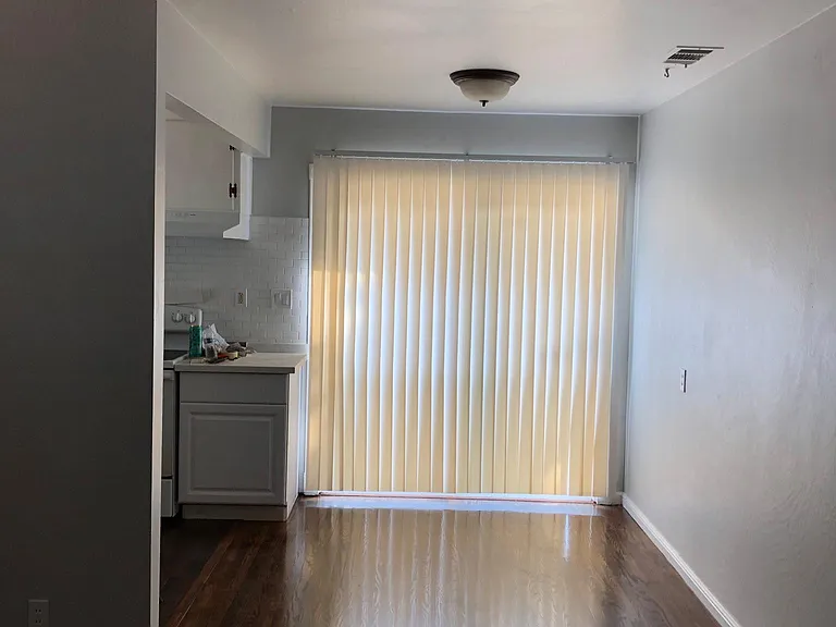 5137 Cabot Cir — Photo 1