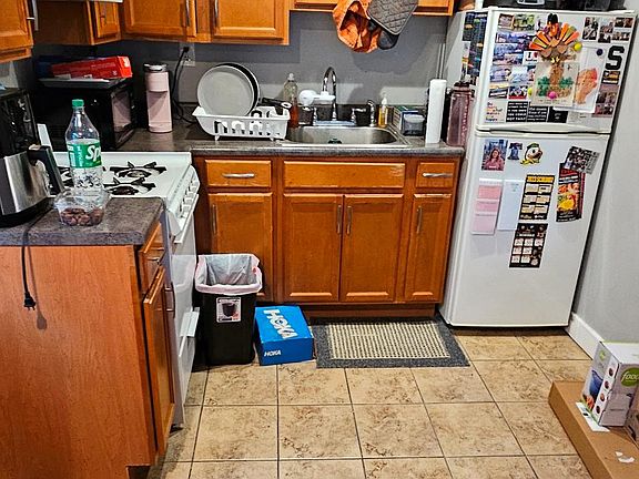 2nd image of 206 Stratford Ave APT 4