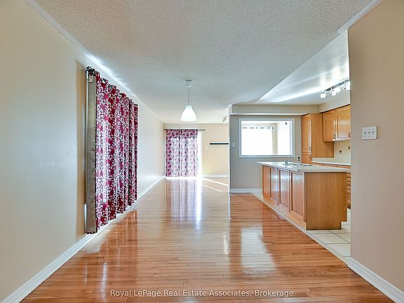 4th image of 354 Oaktree Cir