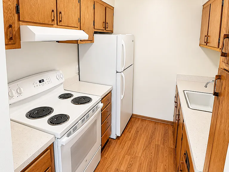 604 N Black River St — Photo 13