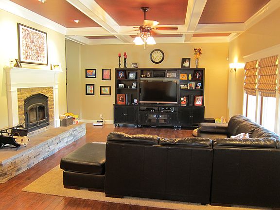 4th image of 3465 Fisher Ave