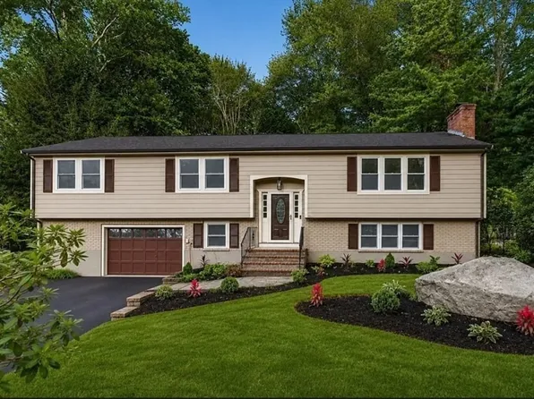 14 Travis Dr, Framingham, MA 01702