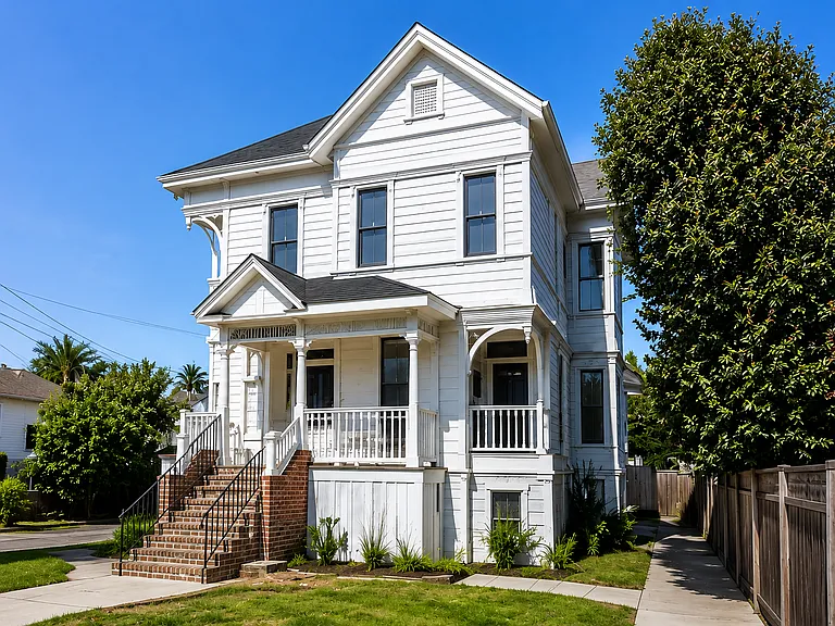 1167 E Santa Clara St — Photo 1