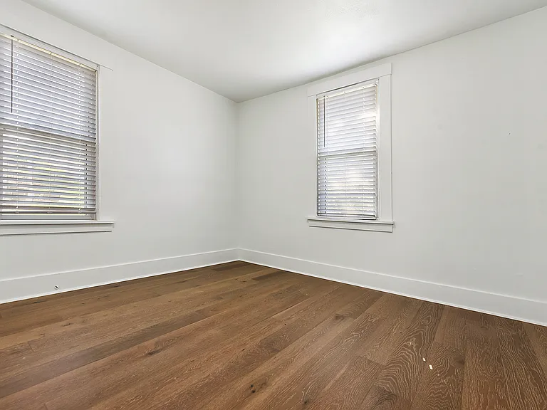 3317 Hill St — Photo 25