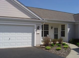 14068 Moraine Hills Dr, Huntley, IL 60142