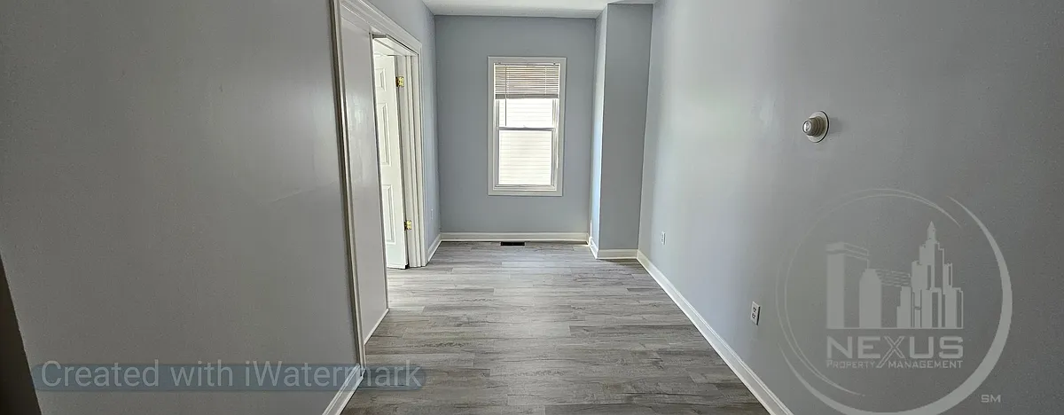Building Photo - 6-8 Woodbine St #8-1
