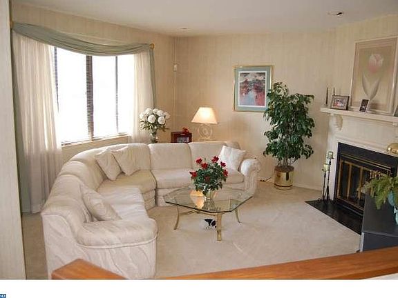 3rd image of 45 Essex Pl
