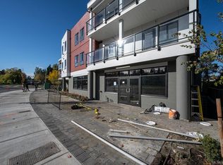 171 Jensen Ave W #204, Parksville, BC