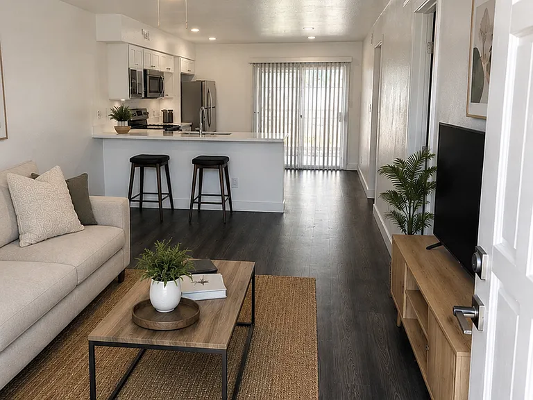 510 W University Dr #101 — Photo 4