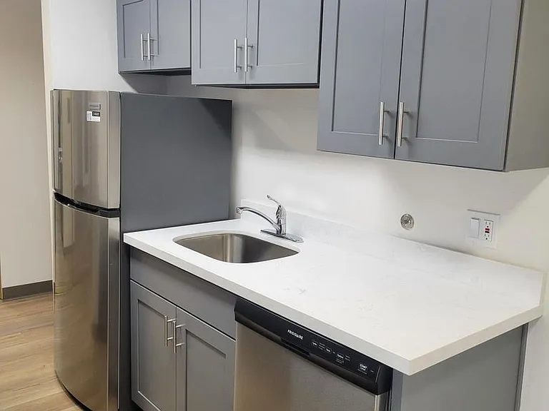 Franklin Apartments — Photo 10