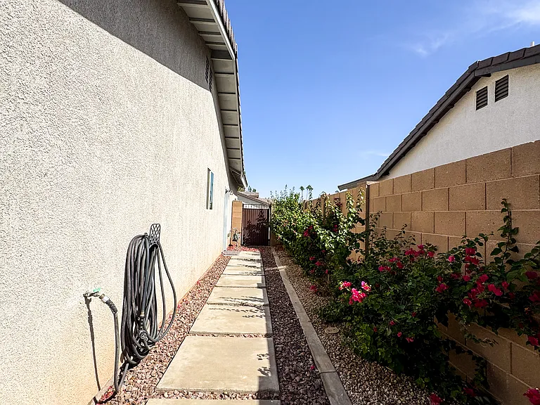 4377 W 16th Ln — Photo 27