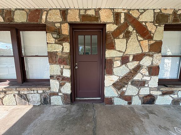 3rd image of 303 E Main St
