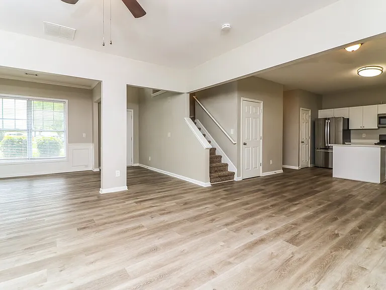 3643 Uppark Dr — Photo 6