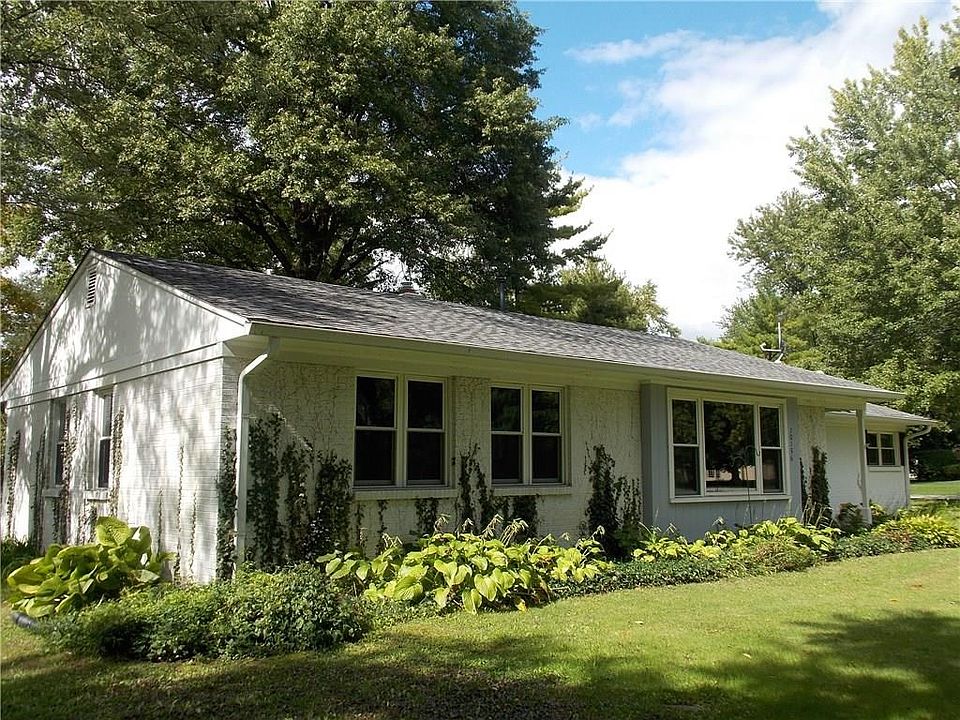 Easy to maintain 3 bedroom ranch on large corner lot