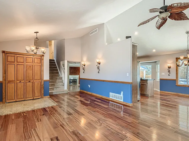 12003 W Capri Ave — Photo 5