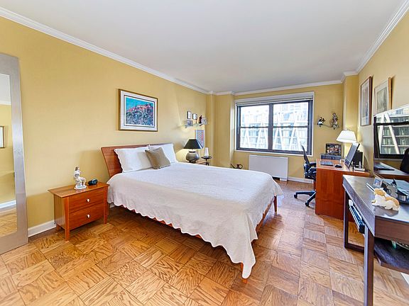 4th image of 160 W End Ave APT 21T