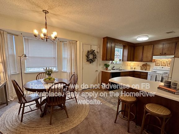 3rd image of 4010 Renoir St